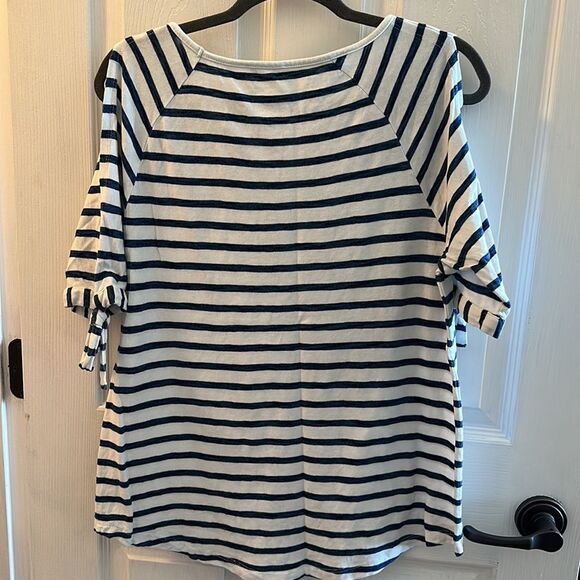 Jane and Delancey Cold Shoulder Top - Picture 2 of 5